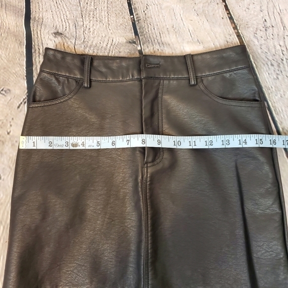 𝅺FOREVER 21 faux leather mini skirt sz. Small NWOT - Picture 11 of 12